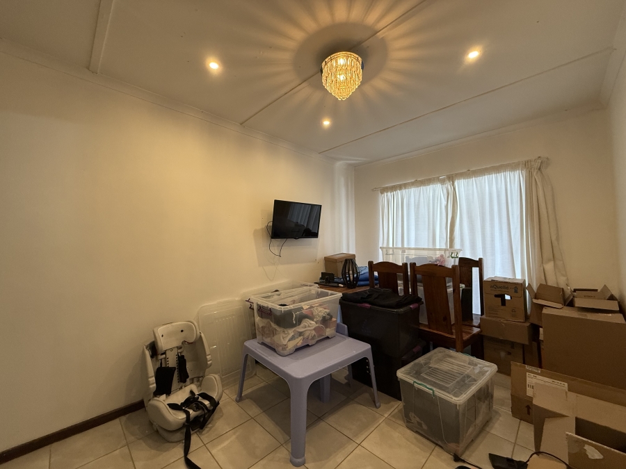 To Let 3 Bedroom Property for Rent in Dobson Western Cape